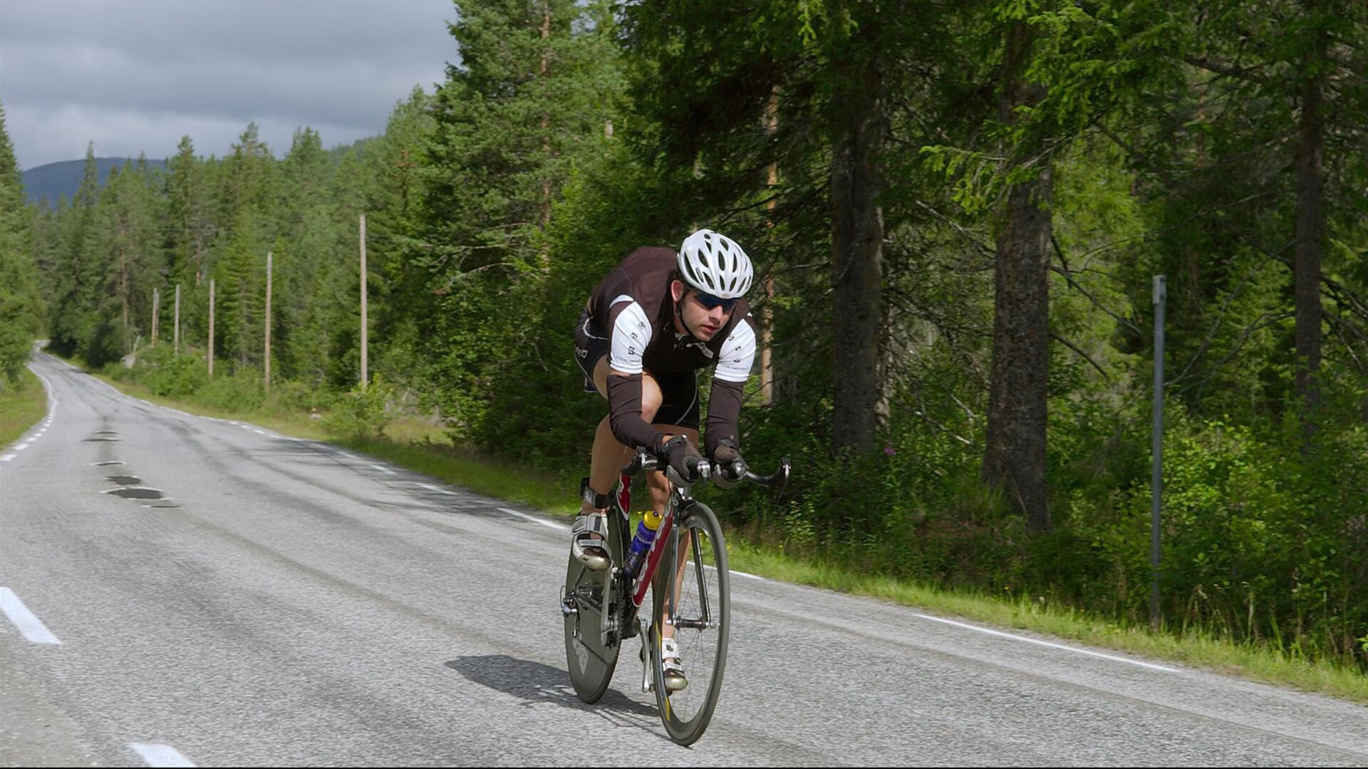 科技赋能足球训练，虚拟仿真模拟场景广泛应用，足球训练黑科技