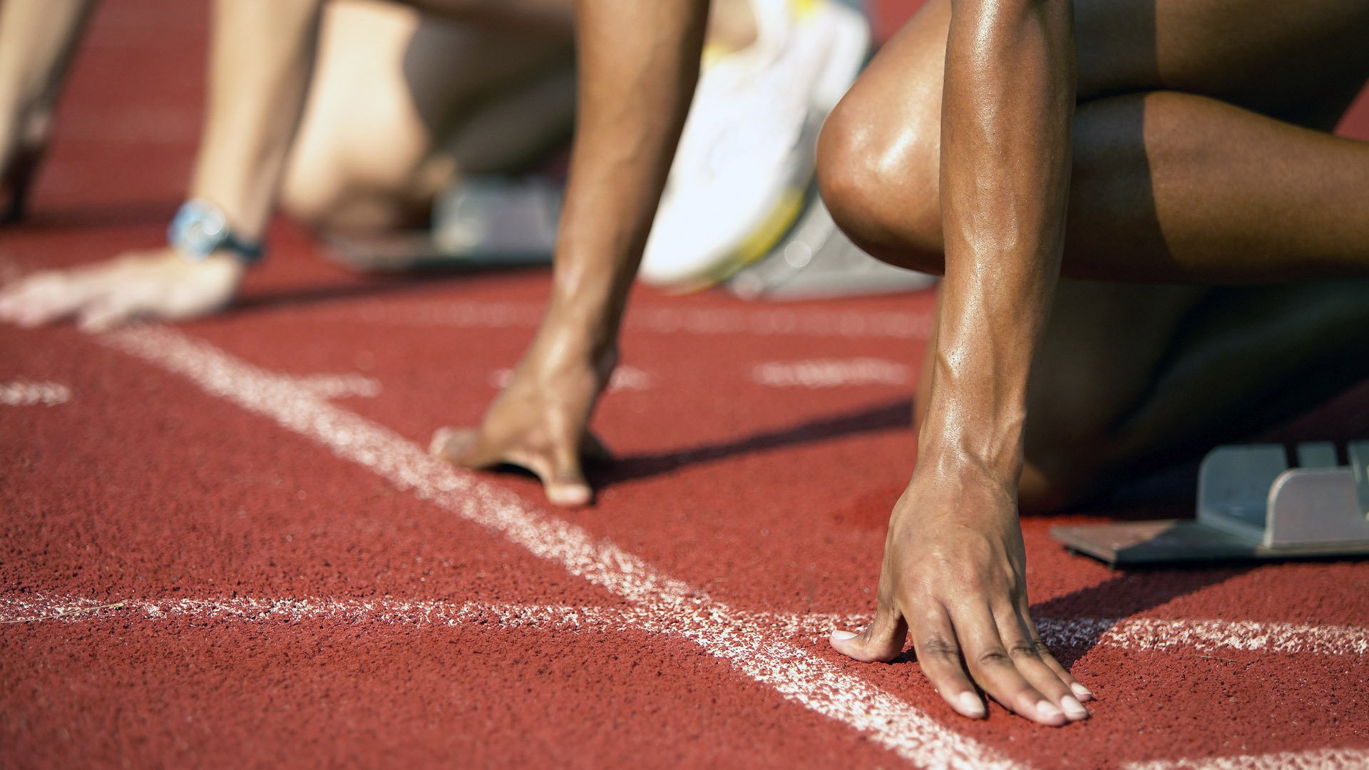 赛道突发状况处理:车队幕后调度全揭秘